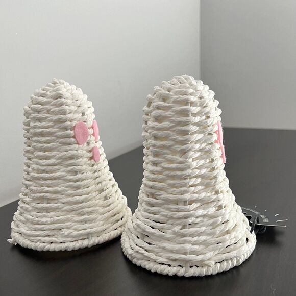 Farmhouse Wicker Ghosts - Picture 4 of 7